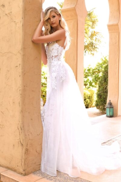 Vestido de Novia de Encaje con Sobrefalda