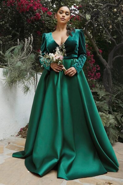 Vestido Entallado con Mangas Largas con Corpi?o de Terciopelo y Falda de Mikado