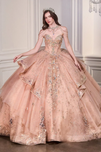 Vestido de Gala para Quinceañera en Tul Brillante con Falda de Capas y Encaje