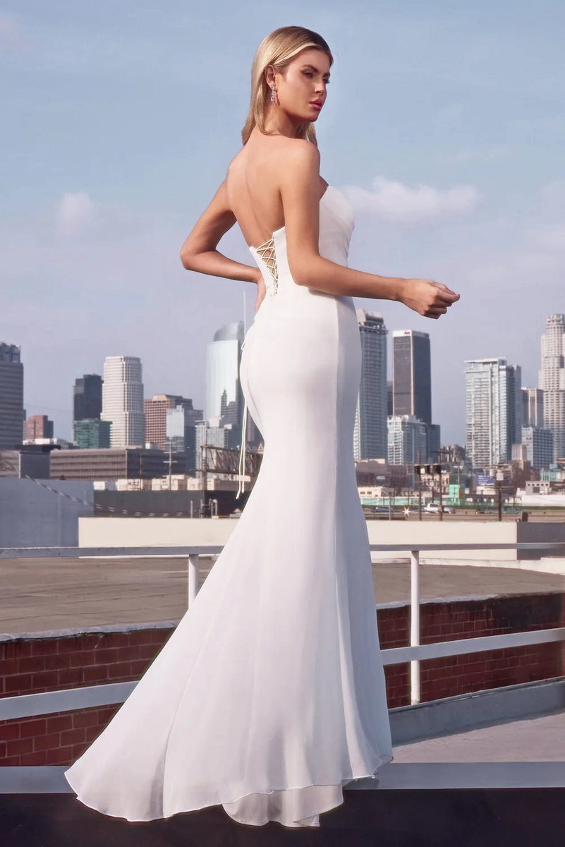 Vestido de Novia con Corsé Strapless y Espalda Ajustable - Imagen 4
