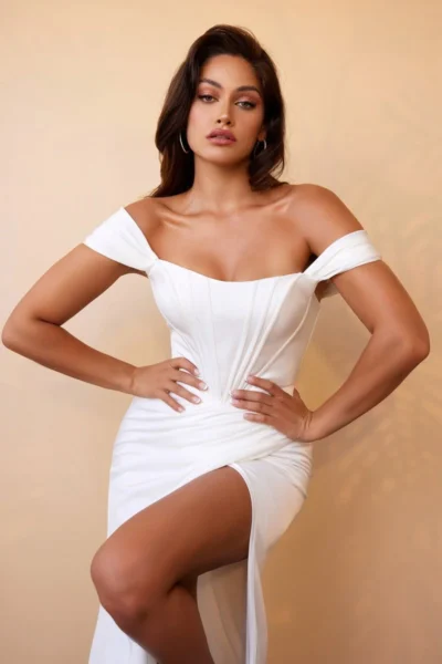 Vestido Largo Blanco de Fiesta Off-The-Shoulder con Corsé y Abertura